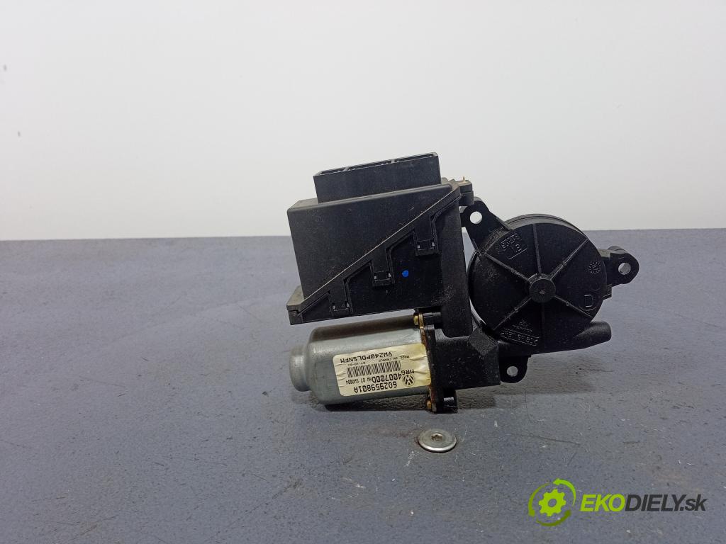 Volkswagen Polo 2002 mechanismus stahování Sklenka: před v pravo: 6Q2959801A