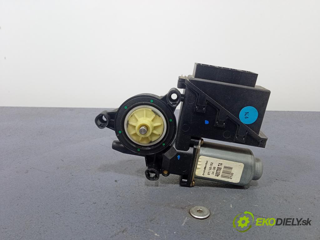 Volkswagen Polo 2002 mechanismus stahování Sklenka: před v pravo: 6Q2959801A