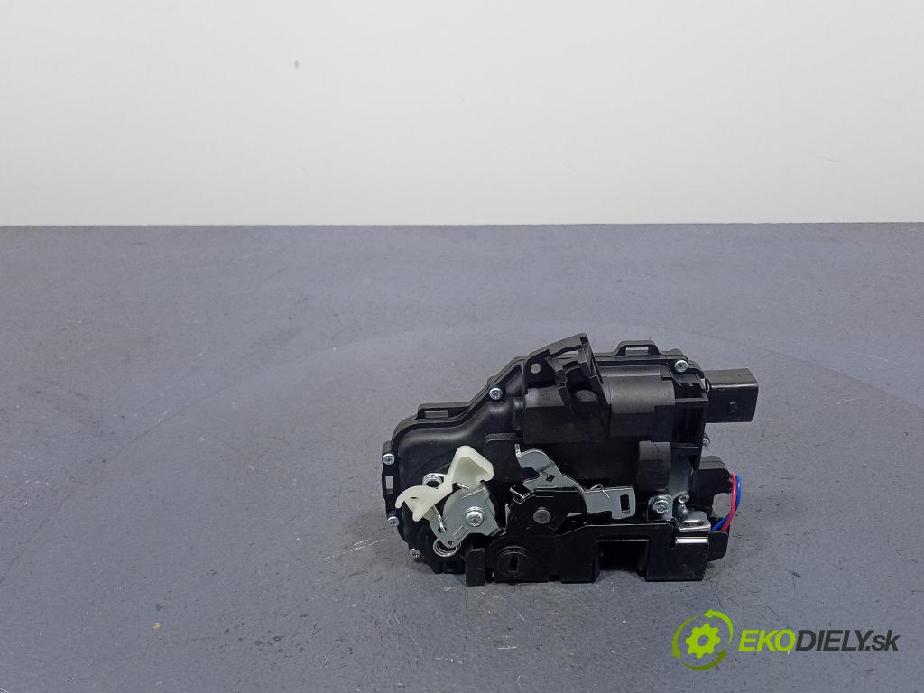 Volkswagen Bora 1.9 tdi 2001 zámek dveře Zad: Levý: 3B4839015A