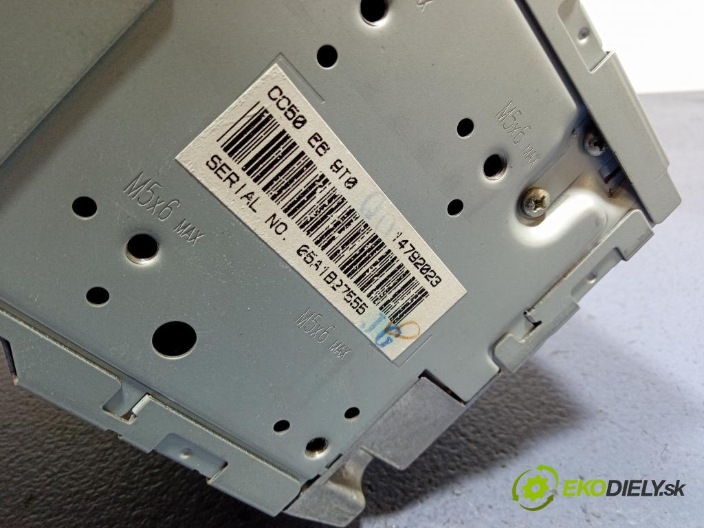 Mazda 5 2005 Radio I Navigácia: CC5066AT0