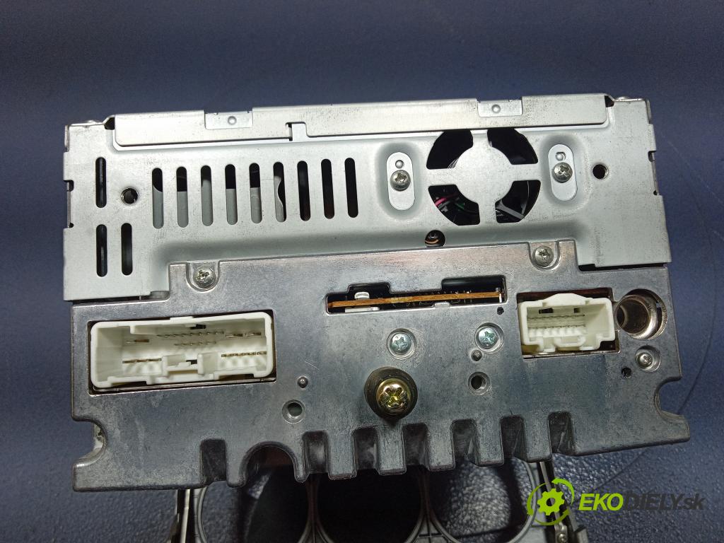 Mazda 5 2005 Radio I Navigácia: CC5066AT0