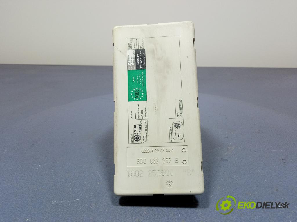 Audi A4 2000 pompa Centrálny: Zámok: 8D0862257B