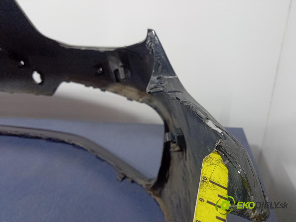 Porsche Panamera 2017 nárazník před 01
