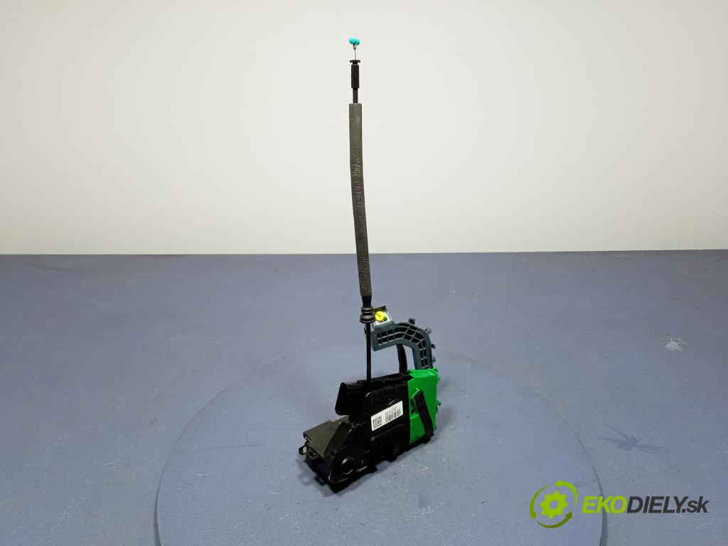 Hyundai I30 2023 zámok dvere Predné v pravo: 81320-G3050