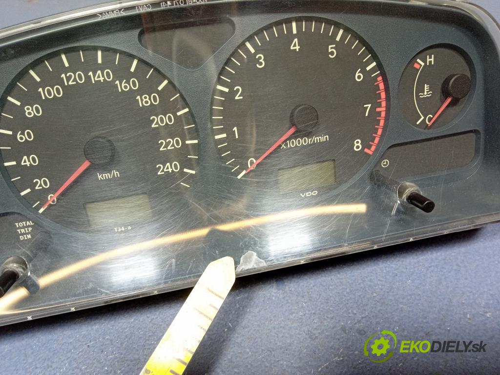 Toyota Avensis 1.6 1999 prístrojovka/ budíky 83800-05230