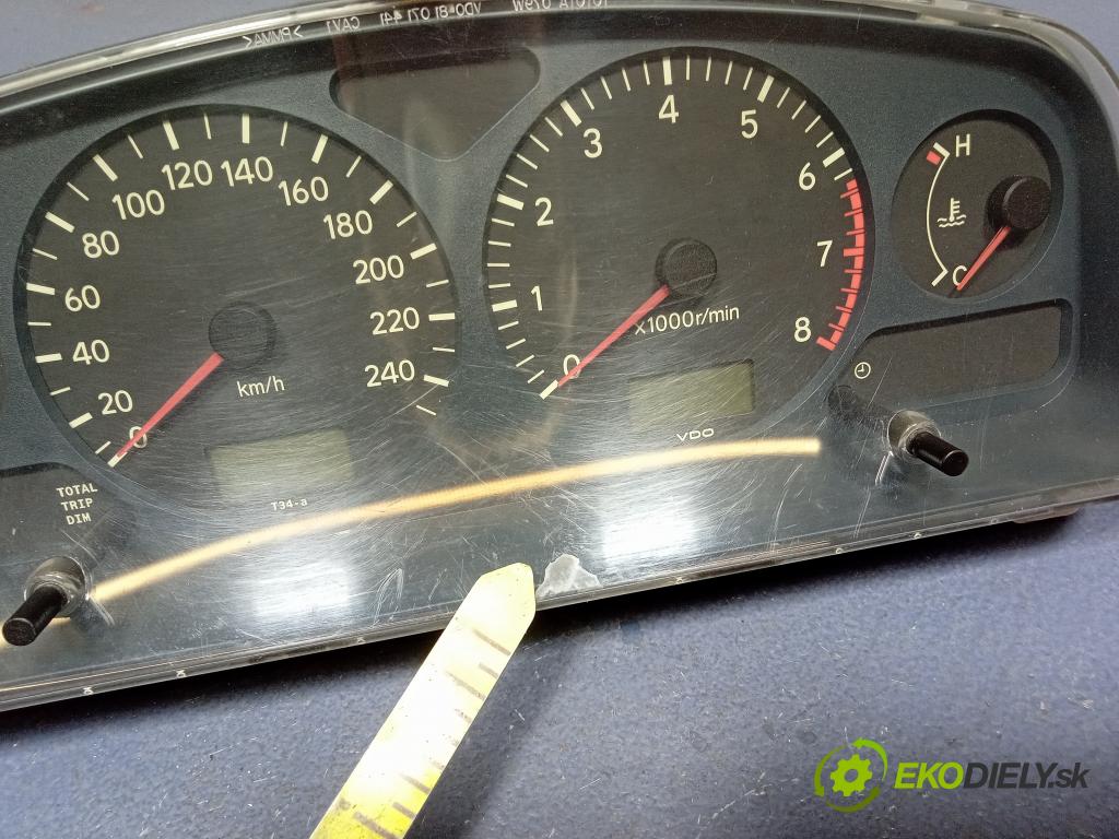 Toyota Avensis 1.6 1999 prístrojovka/ budíky 83800-05230