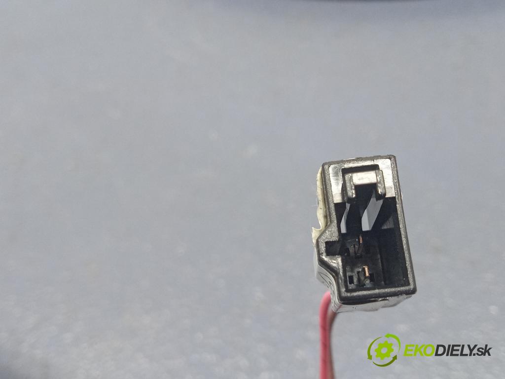 Porsche Panamera 2017 kryt slnečná clona 01