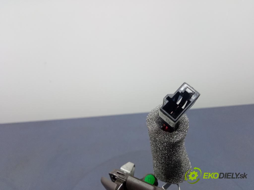 Porsche Panamera 2017 kryt slnečná clona 01