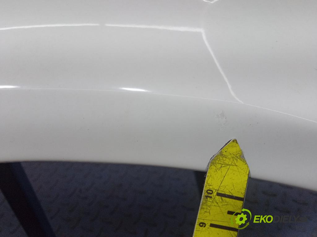 Volkswagen Golf 2002 blatnik před v pravo: 01