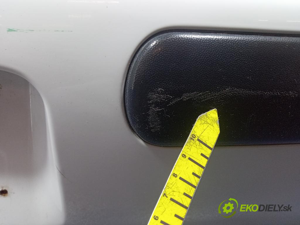 Volkswagen Golf 2002 nárazník Zad: 1J6807417