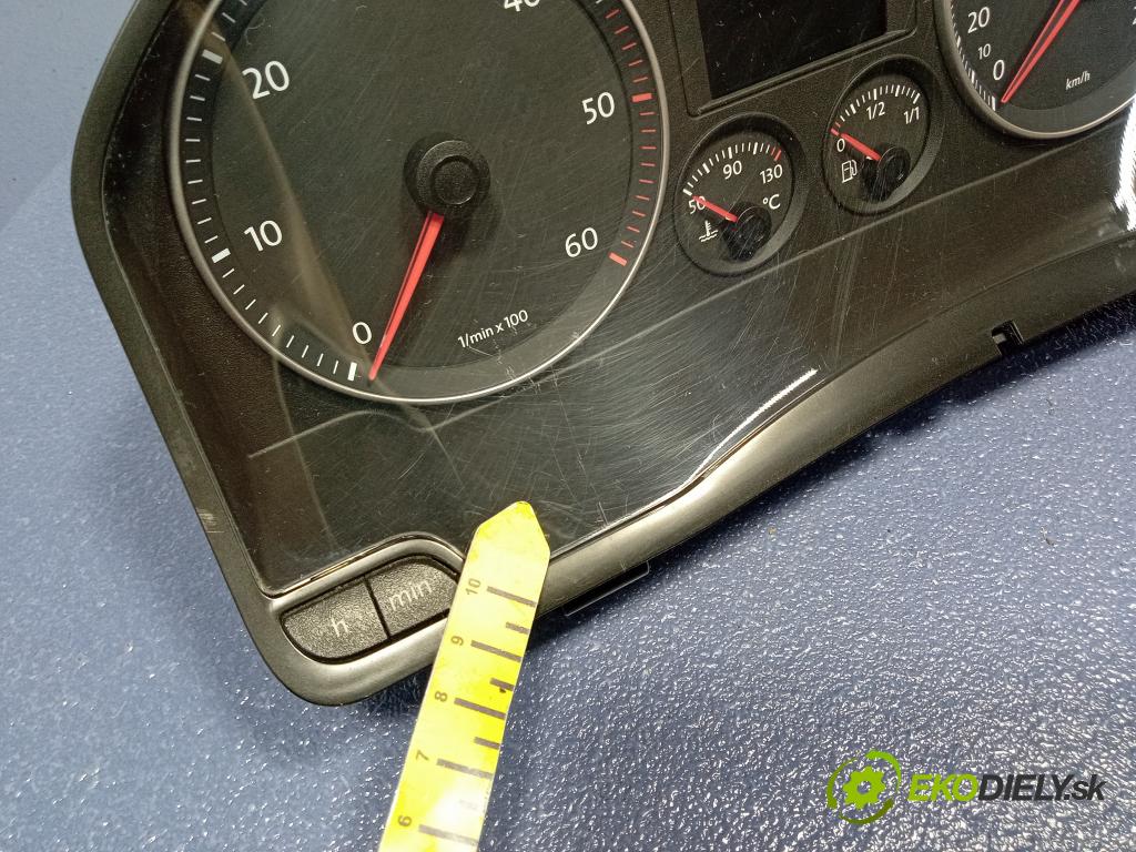 Volkswagen Golf 2009 prístrojovka/ budíky 1K0920864B