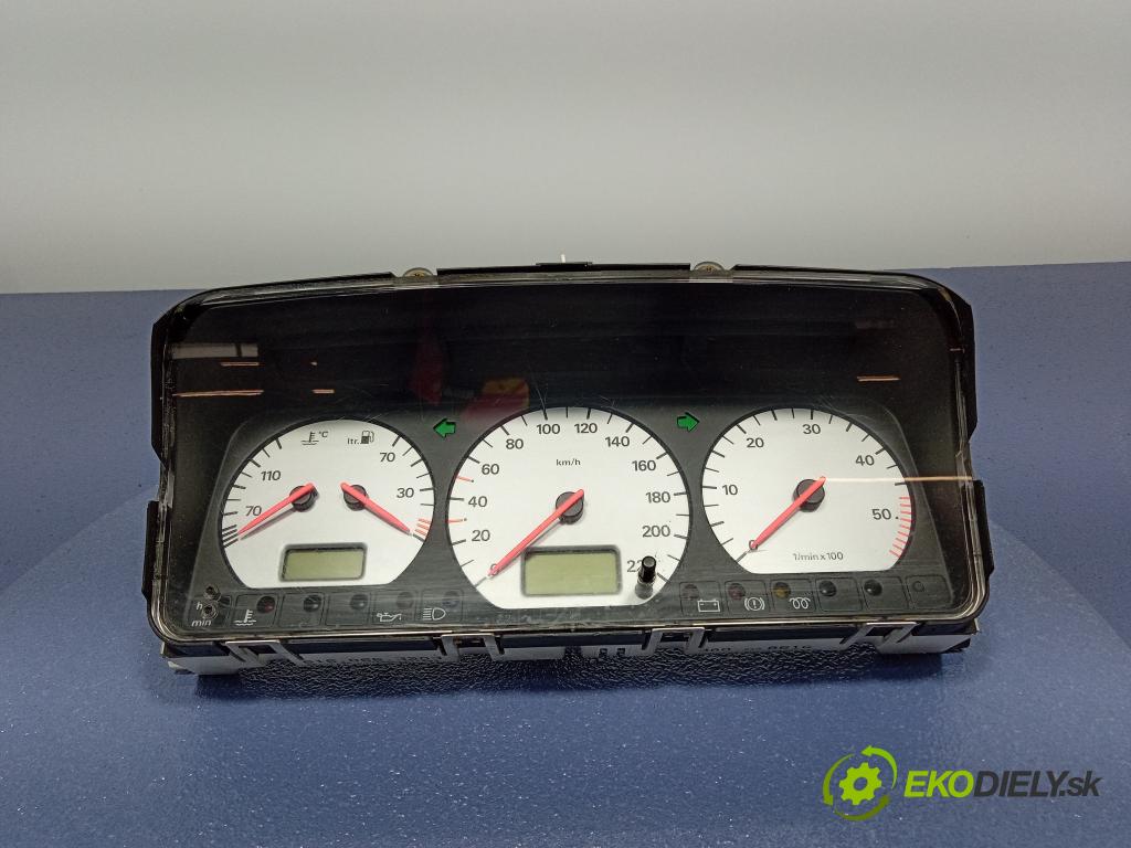 Volkswagen Passat 1.9 d 1996 prístrojovka/ budíky 3A0919861G