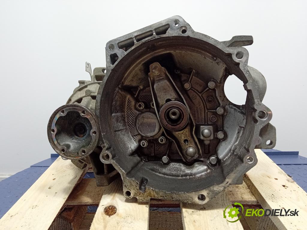 Volkswagen Golf 2009 prevodovka Manualna JCR