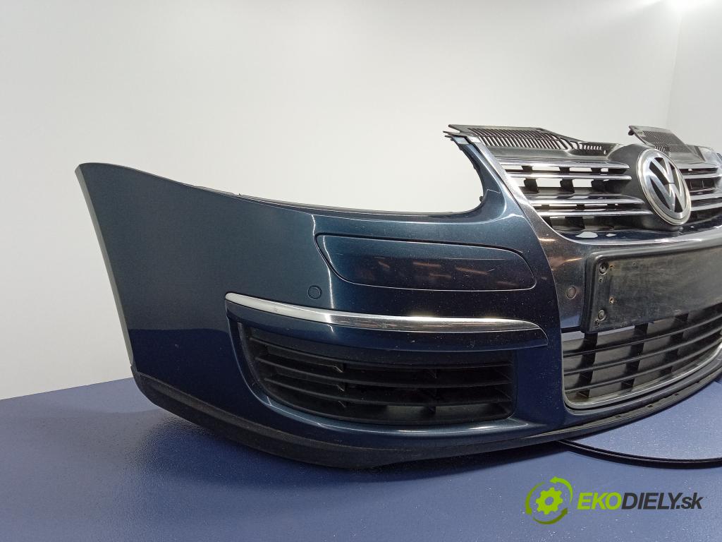 Volkswagen Golf 2009 nárazník před 01