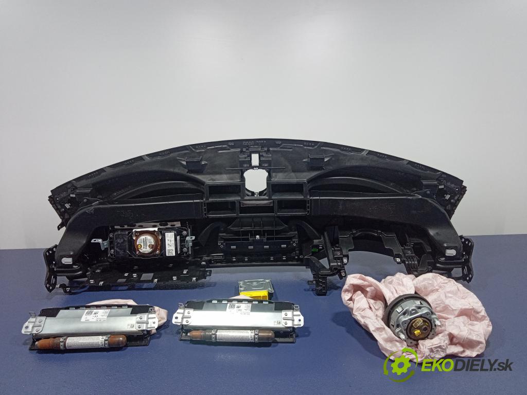 Porsche Panamera 2017 kokpit,pristrojová doska 971857003M