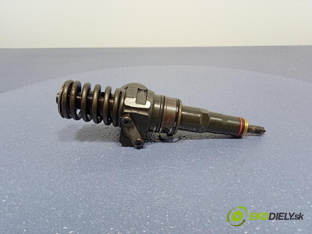 Volkswagen Golf 2009 vstrek 038130073AG