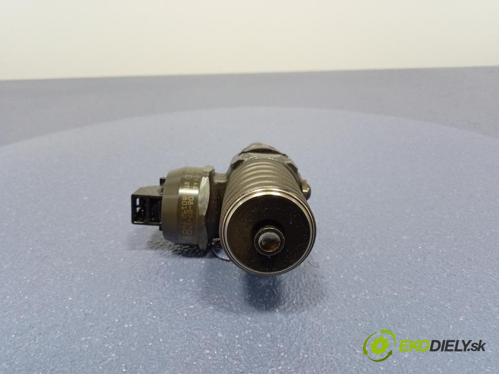 Volkswagen Golf 2009 vstrek 038130073AG