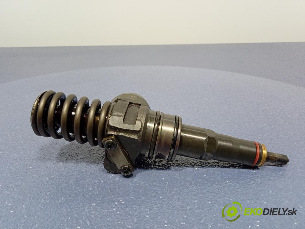 Volkswagen Golf 2009 vstrek 038130073AG
