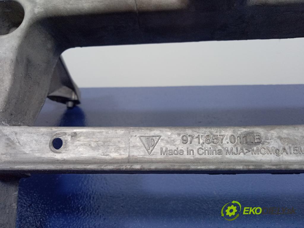 Porsche Panamera 2017 kokpit,pristrojová doska 971857011B