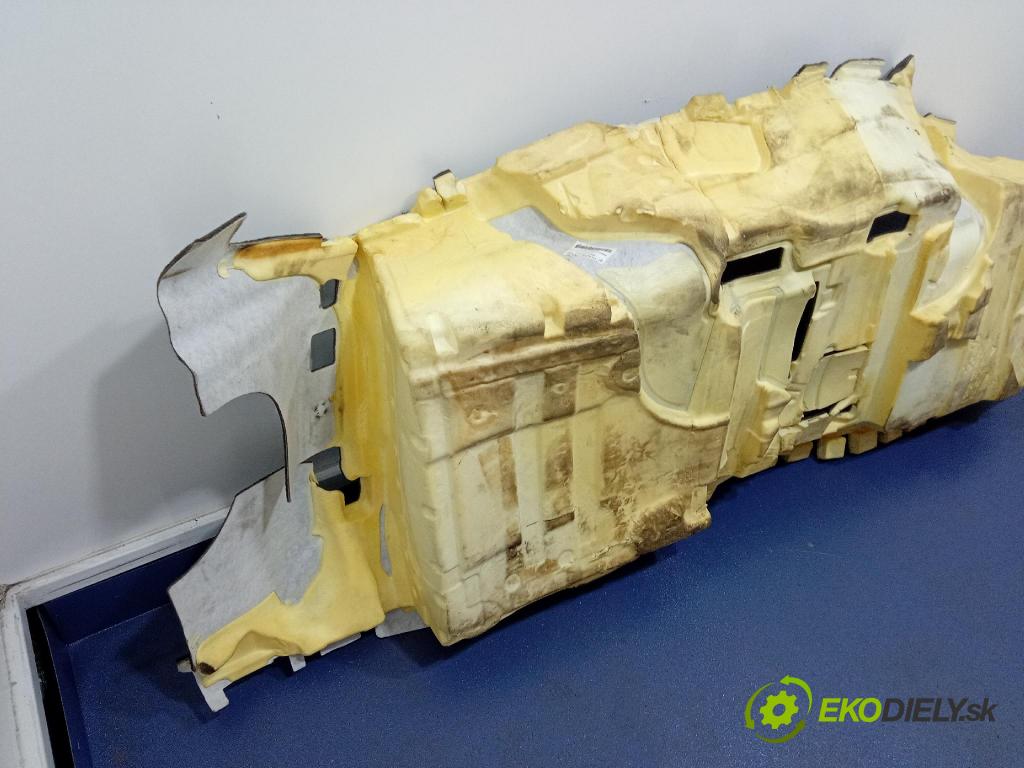 Porsche Panamera 2017 koberec do auta 971863101AM