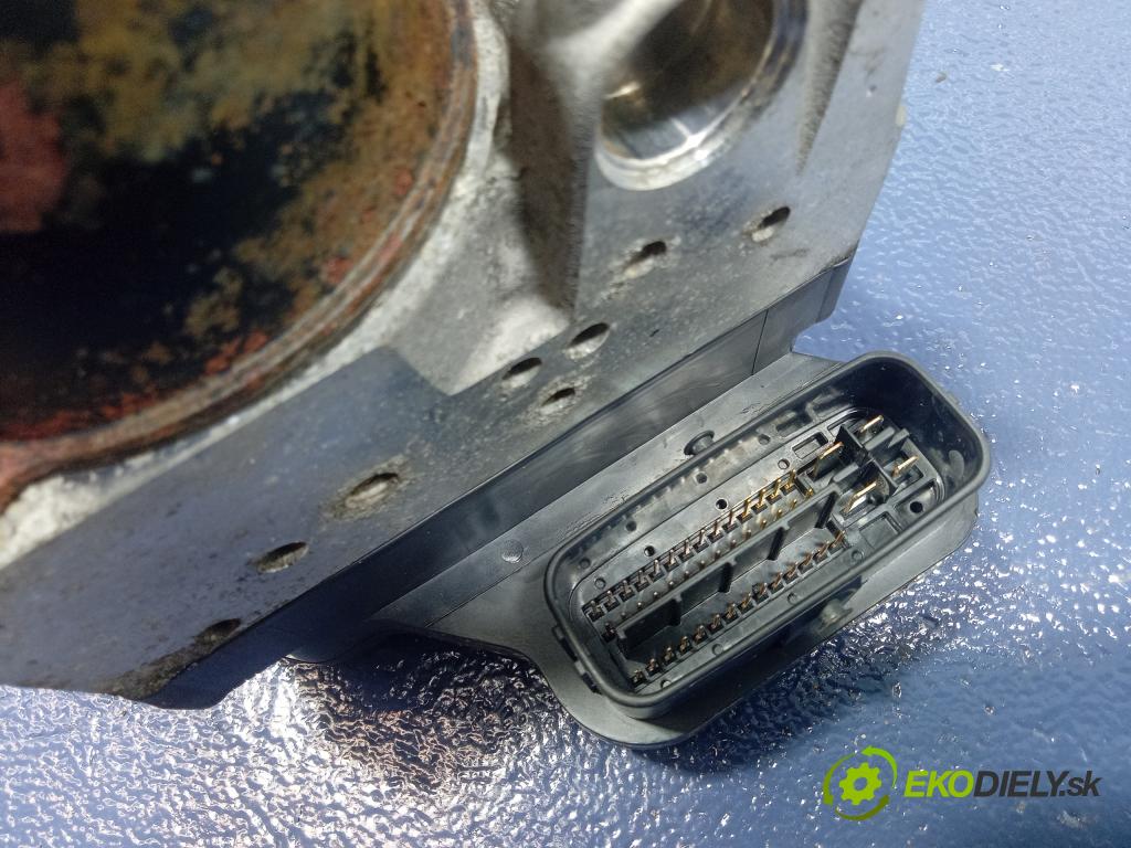 Toyota Rav-4 2004 čerpadlo ABS x 89541-42120