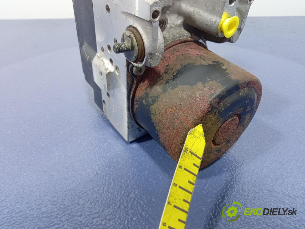 Toyota Rav-4 2004 čerpadlo ABS x 89541-42120