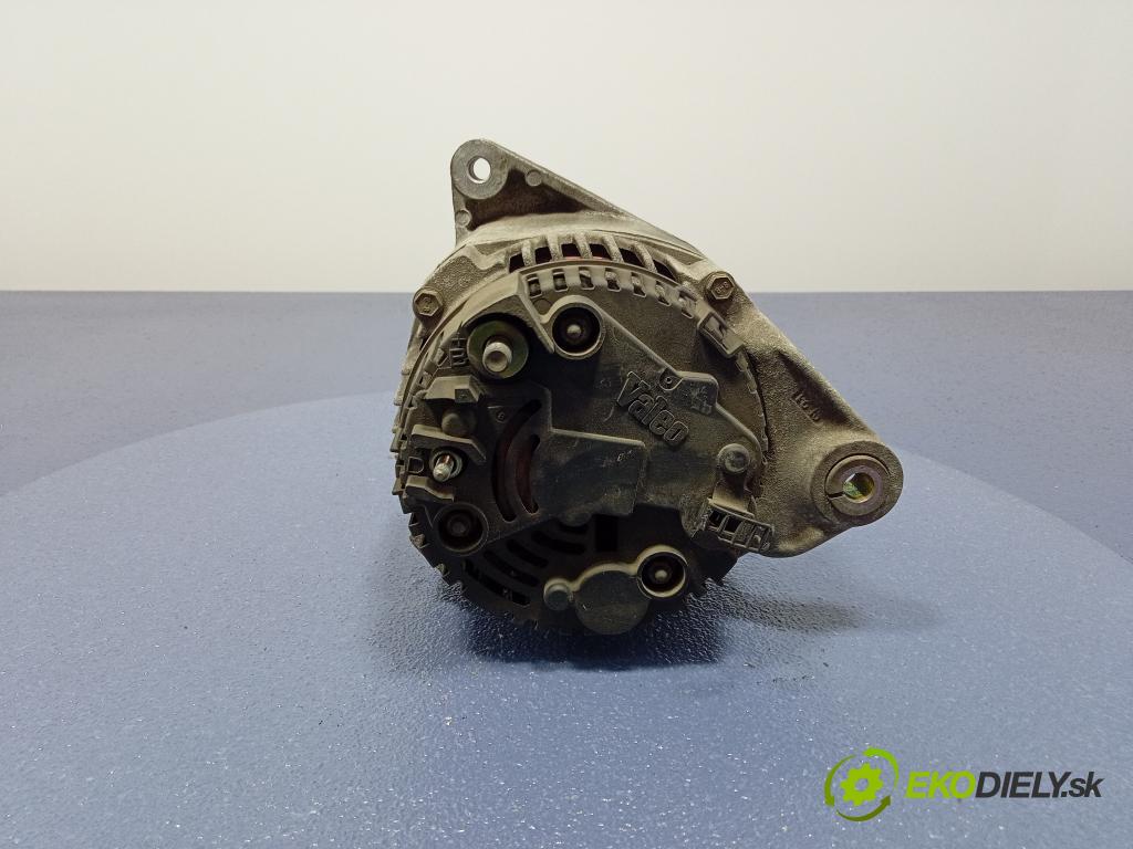 Volkswagen Passat 1998 Alternator 058903016E