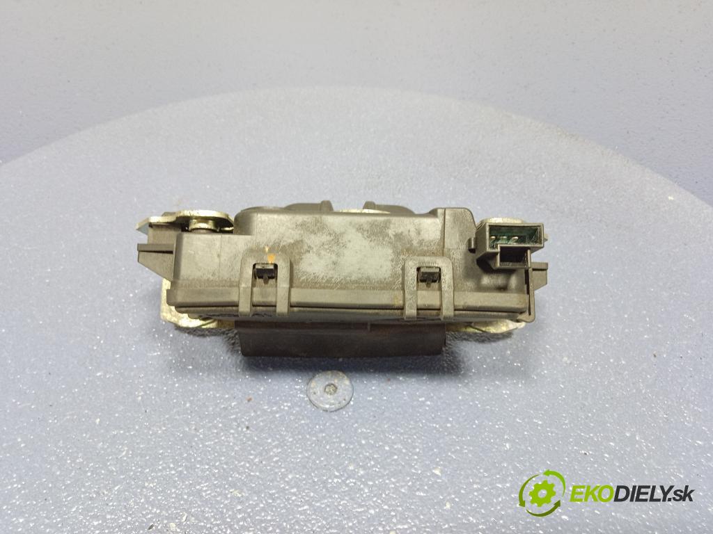 Opel Astra 2005 zámek Klapky: kufr 13117285