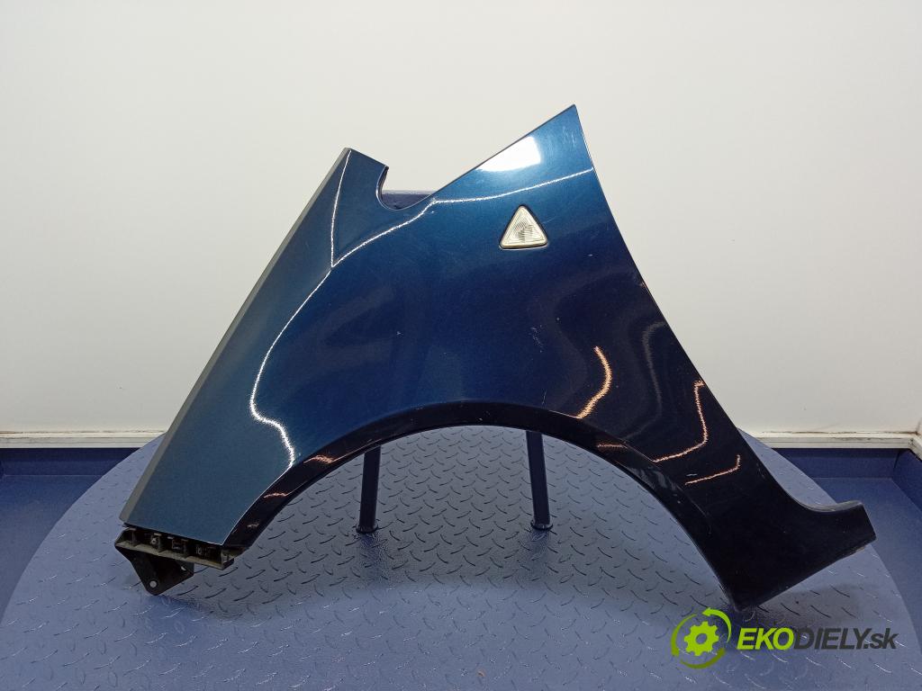Mitsubishi Colt 2005 blatnik před Levý: 01