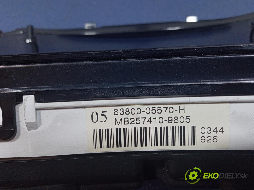 Toyota Avensis 2.0 sol 2004 prístrojovka/ budíky 83800-05570