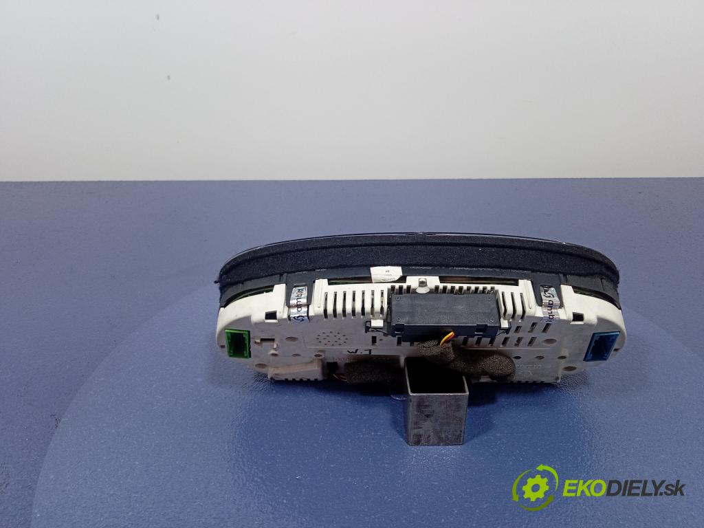 Audi A3 2000 prístrojovka/ budíky 8L0920900E