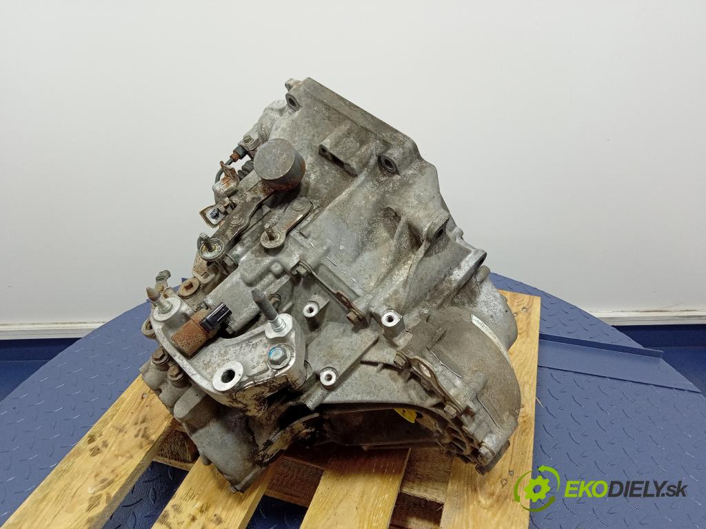Honda Civic 2006 prevodovka Manualna MG6