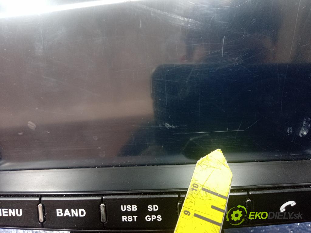 Kia Sorento 2014 Radio I Navigácia: 01