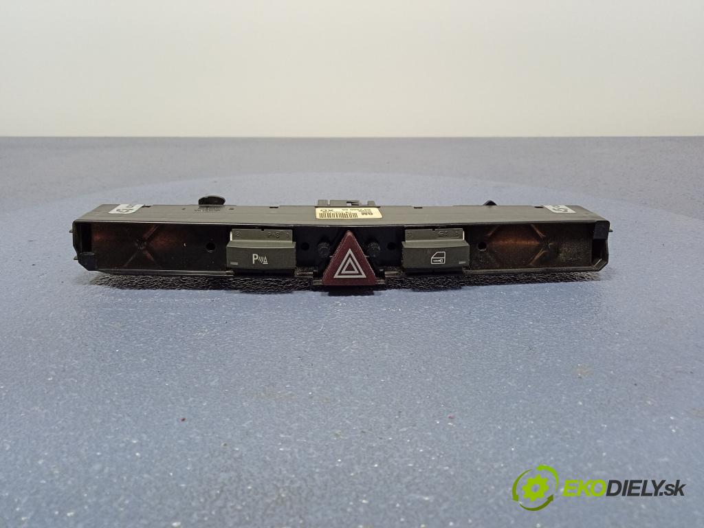 Opel Astra 2005 Přepínač Světel: Nouzový 13100106