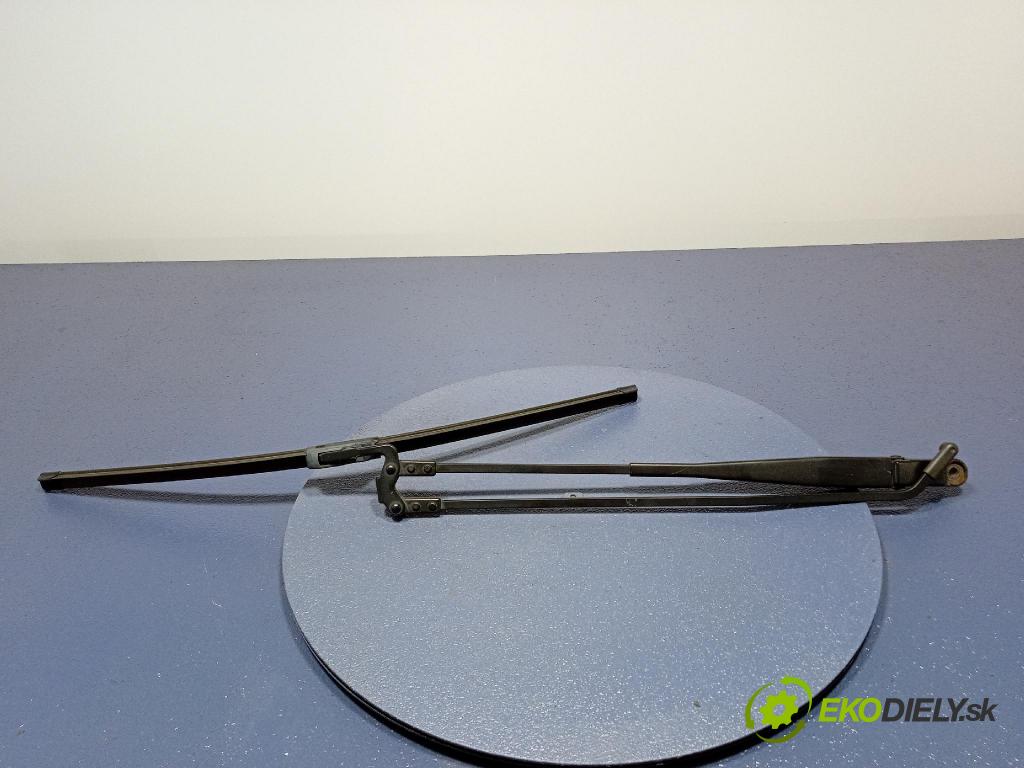 Citroen C1 2005 Rameno: Stierače: Predné 01