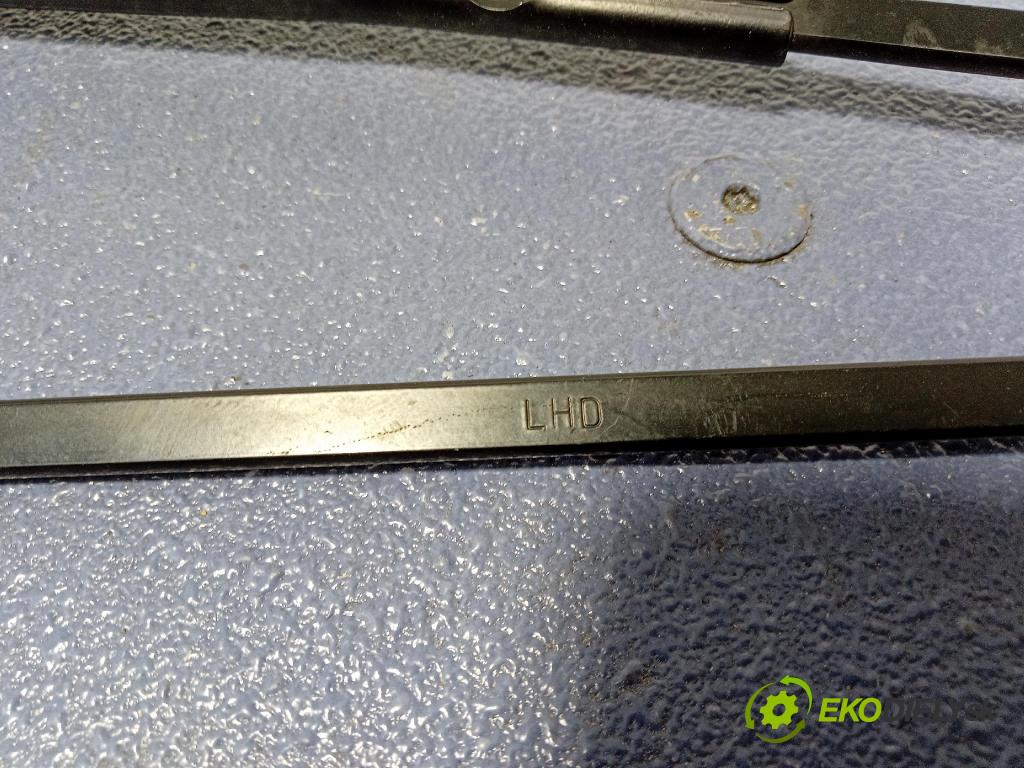 Citroen C1 2005 Rameno: Stierače: Predné 01