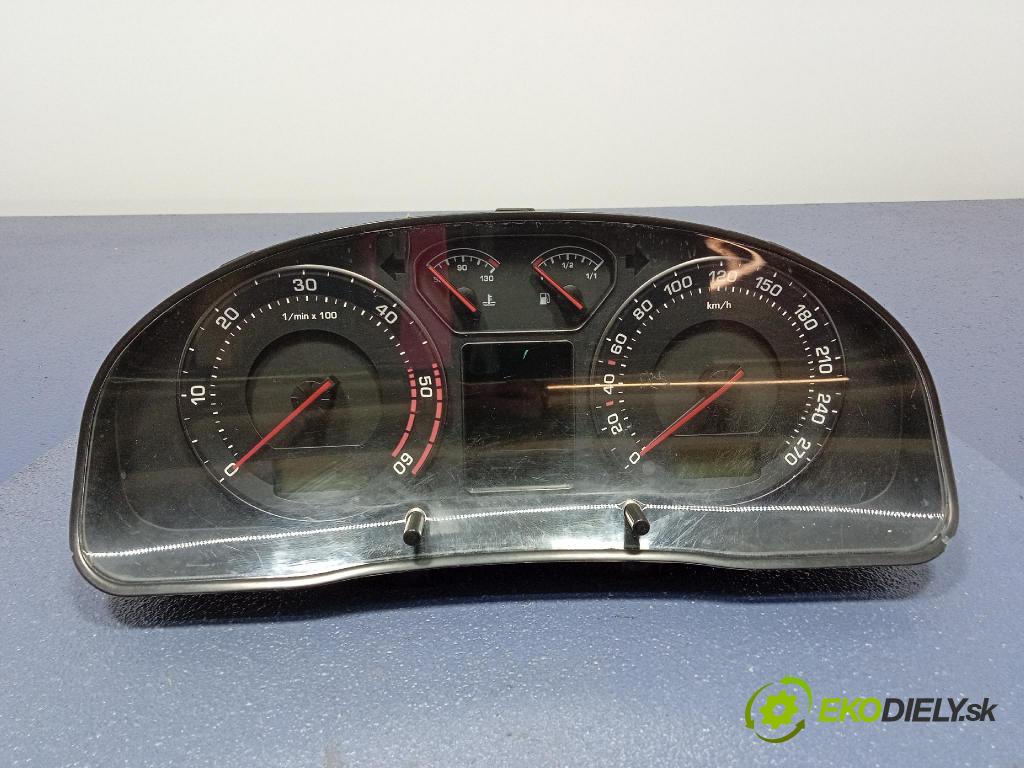 Skoda Superb 2004 prístrojovka/ budíky 3U0920841A