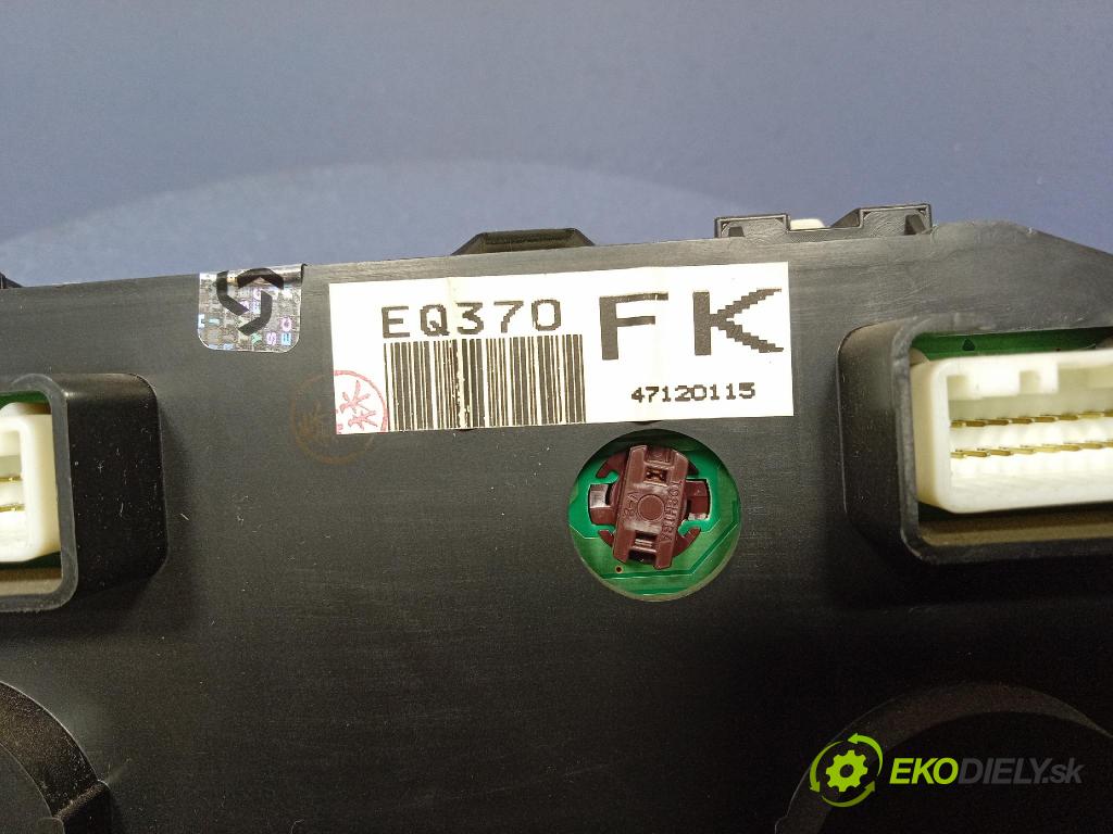 Nissan X-trail 2005 prístrojovka/ budíky EQ370FK