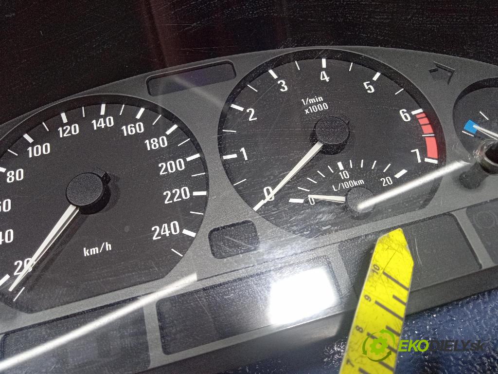 Bmw Seria 3 1999 prístrojovka/ budíky 8386092