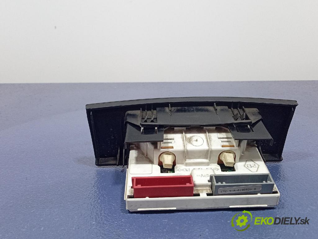 Nissan Primastar 2004 Zobrazit: Rádio: / GPS 8200028364