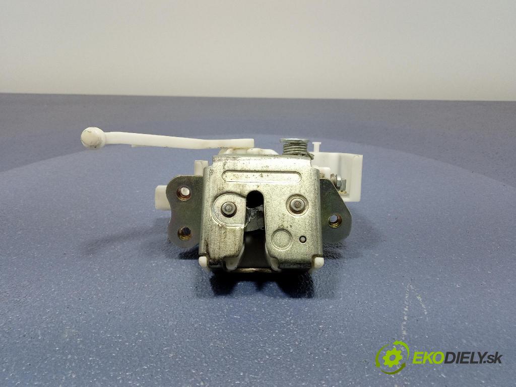 Mitsubishi Space Star 2013 zámek Klapky: kufr 01
