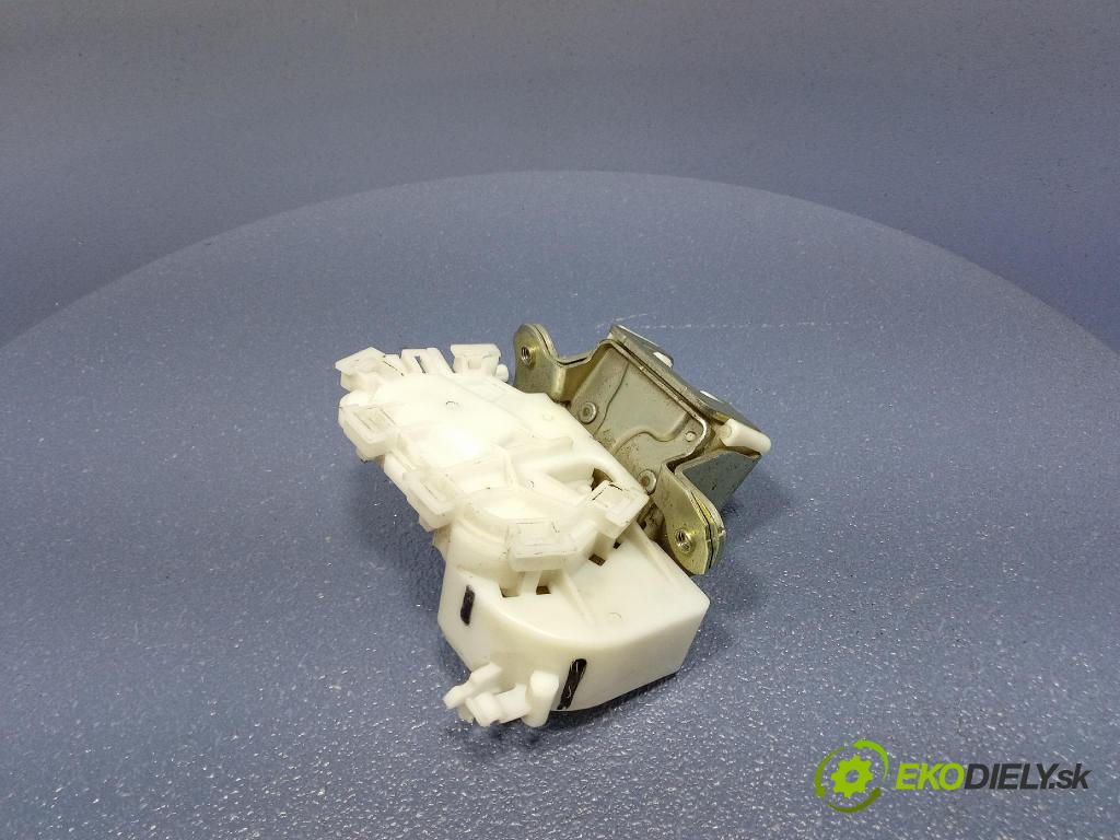 Mitsubishi Space Star 2013 zámek Klapky: kufr 01