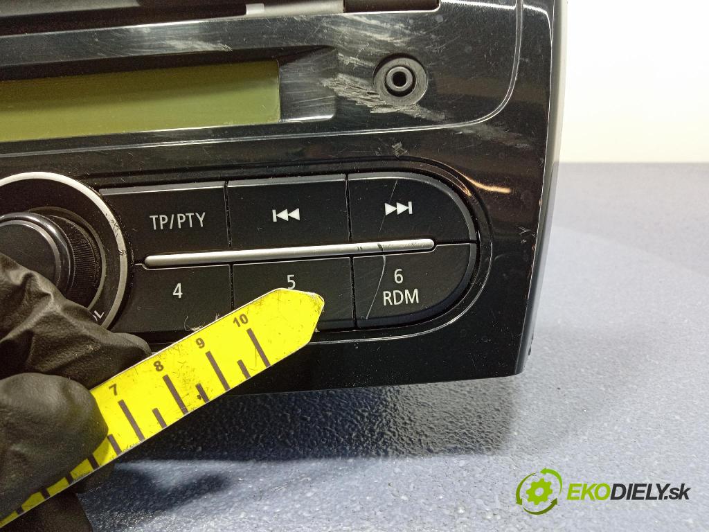 Mitsubishi Space Star 2013 Radio I Navigácia: 8701A358