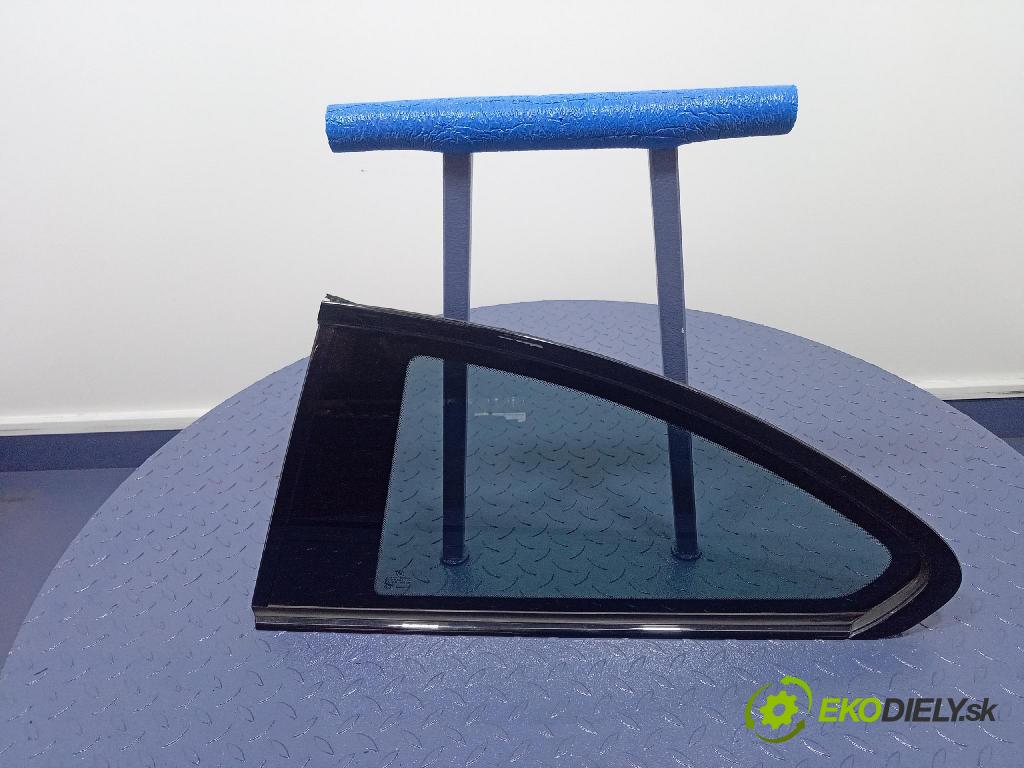 Bmw M2 2019 sklo Karoséria: zad 01