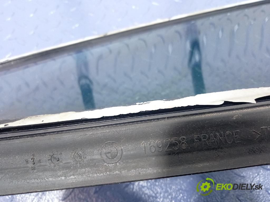 Bmw M2 2019 sklo Karoséria: zad 01