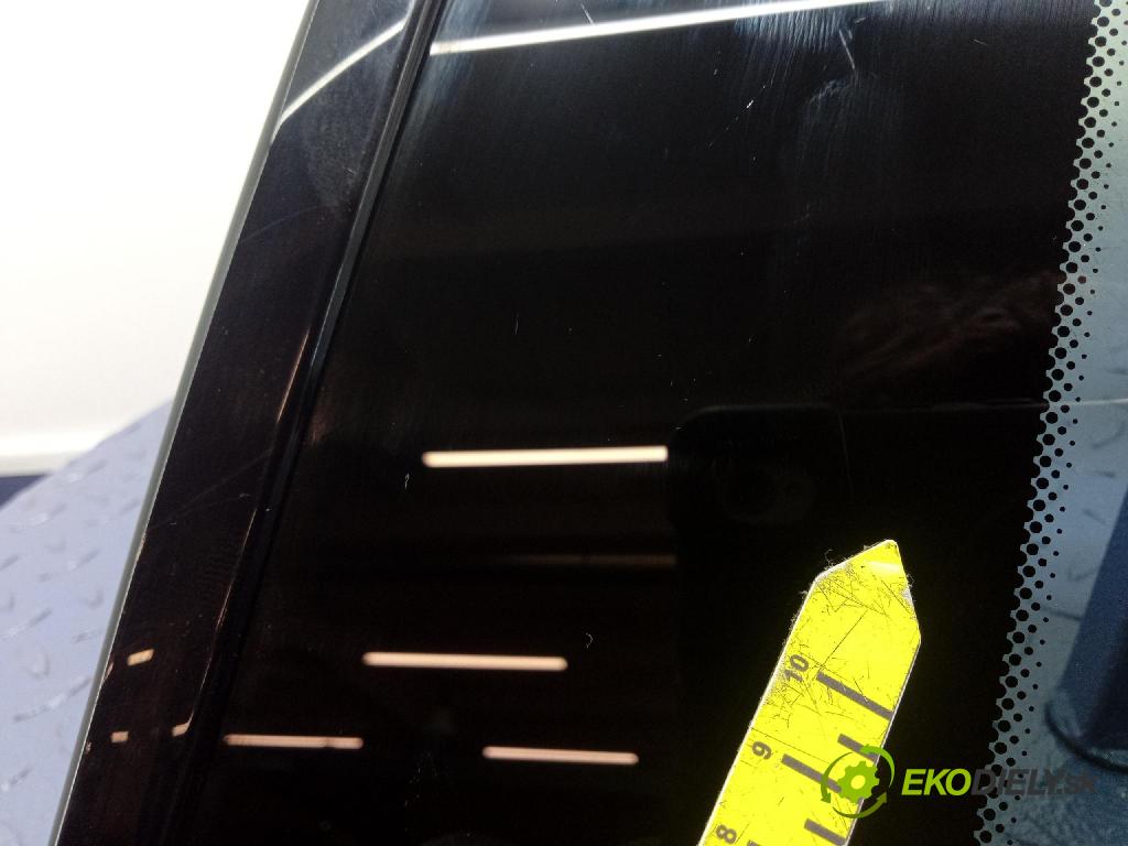 Bmw M2 2019 sklo Karoséria: zad 01