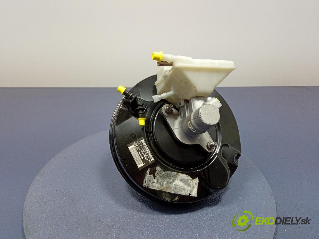 Citroen Ds5 2015 servo Brzdní: 9807840180
