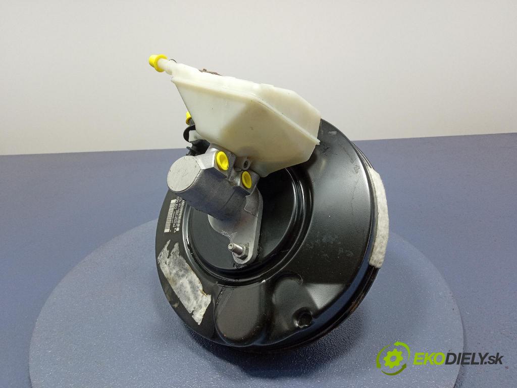 Citroen Ds5 2015 servo Brzdní: 9807840180