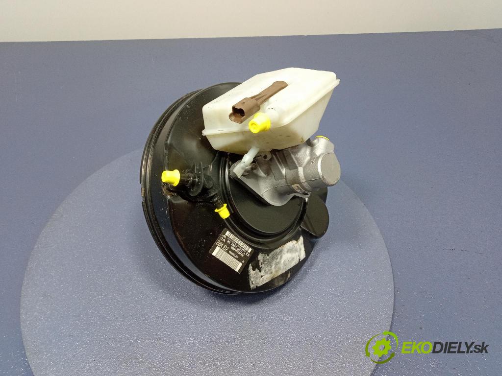 Citroen Ds5 2015 servo Brzdní: 9807840180