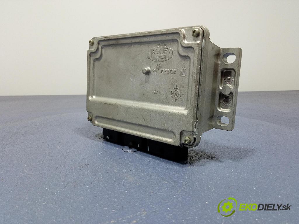 Citroen C5 2006 riadiaca jednotka Motor: 9659773880